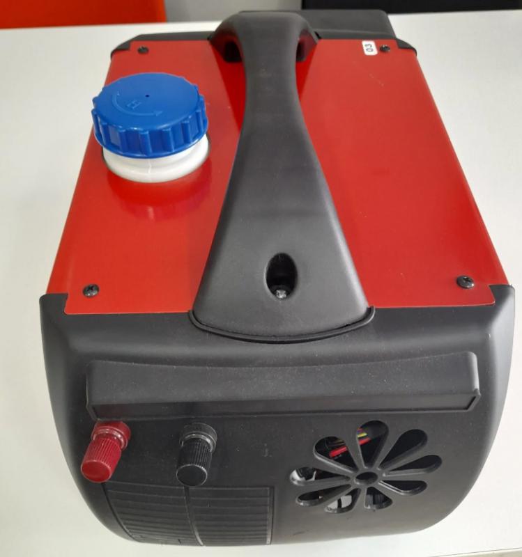 TAŞINABİLİR%20DİZEL%20ISITICI%205%20KW%20PORTATİF%20KUTULU%2012V%20UNOTECH